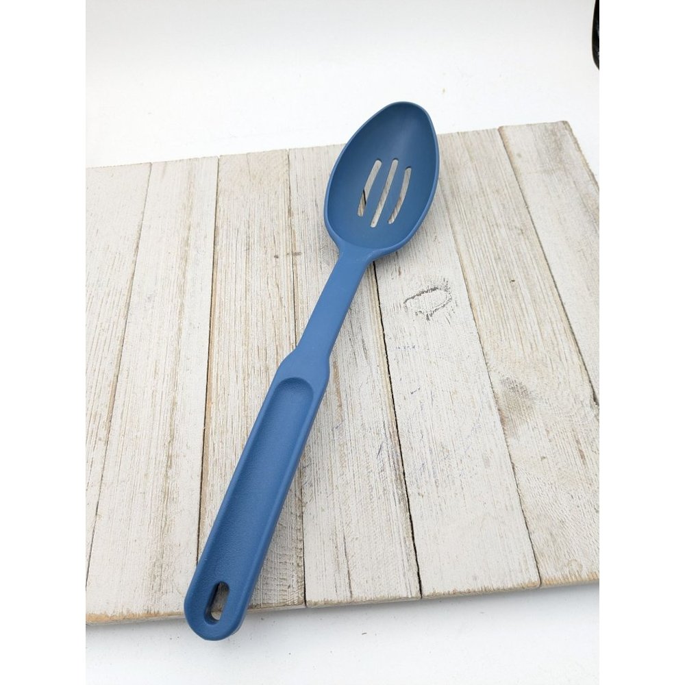 Pampered Chef Blue Slotted Nylon Cooking Spoon Handle USA 13"